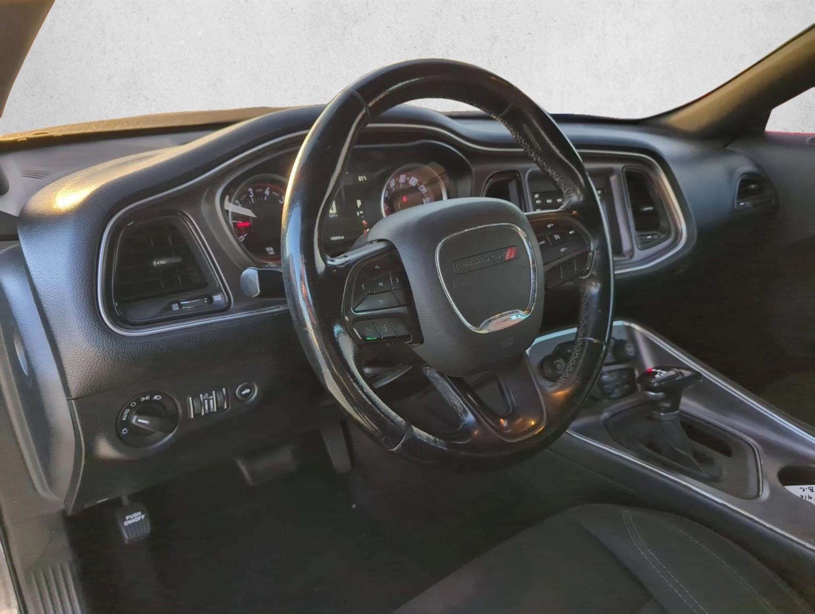 2018 Dodge Challenger SXT RWD