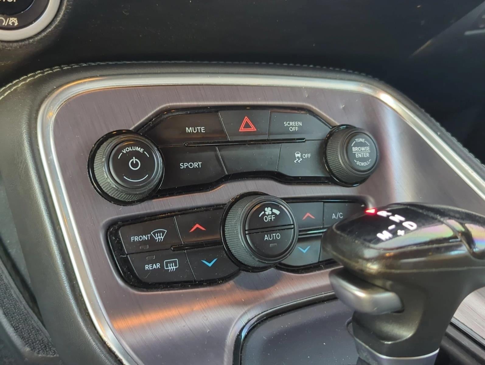 2018 Dodge Challenger SXT RWD