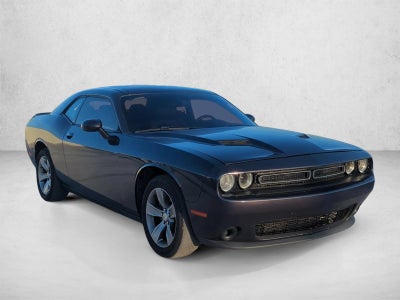 2018 Dodge Challenger SXT RWD