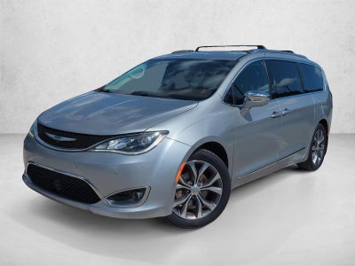 2017 Chrysler Pacifica Limited FWD