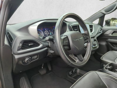 2019 Chrysler Pacifica Limited FWD