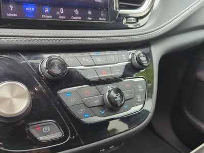 2019 Chrysler Pacifica Limited FWD