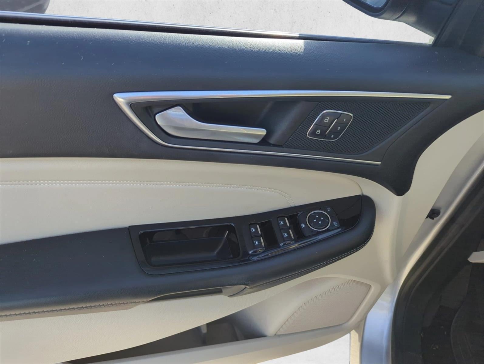 2017 Ford Edge Titanium FWD