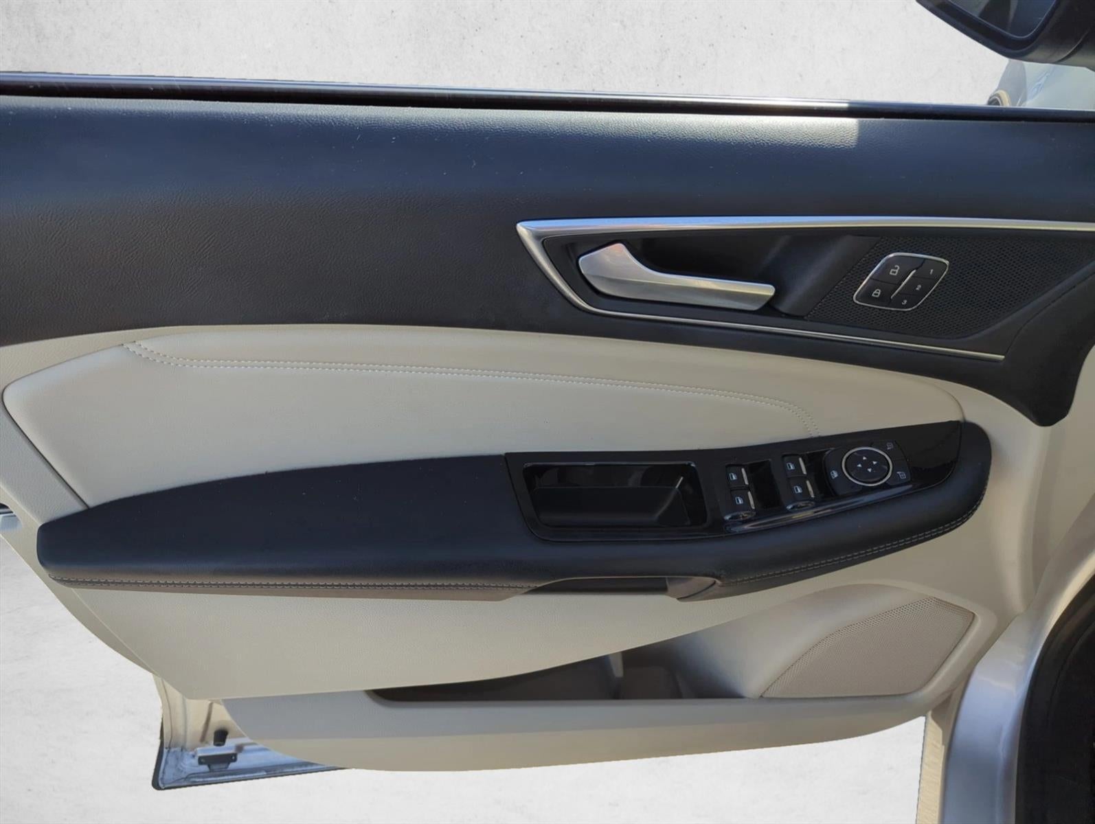 2017 Ford Edge Titanium FWD