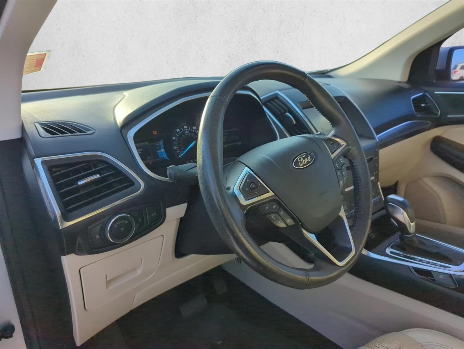 2017 Ford Edge Titanium FWD