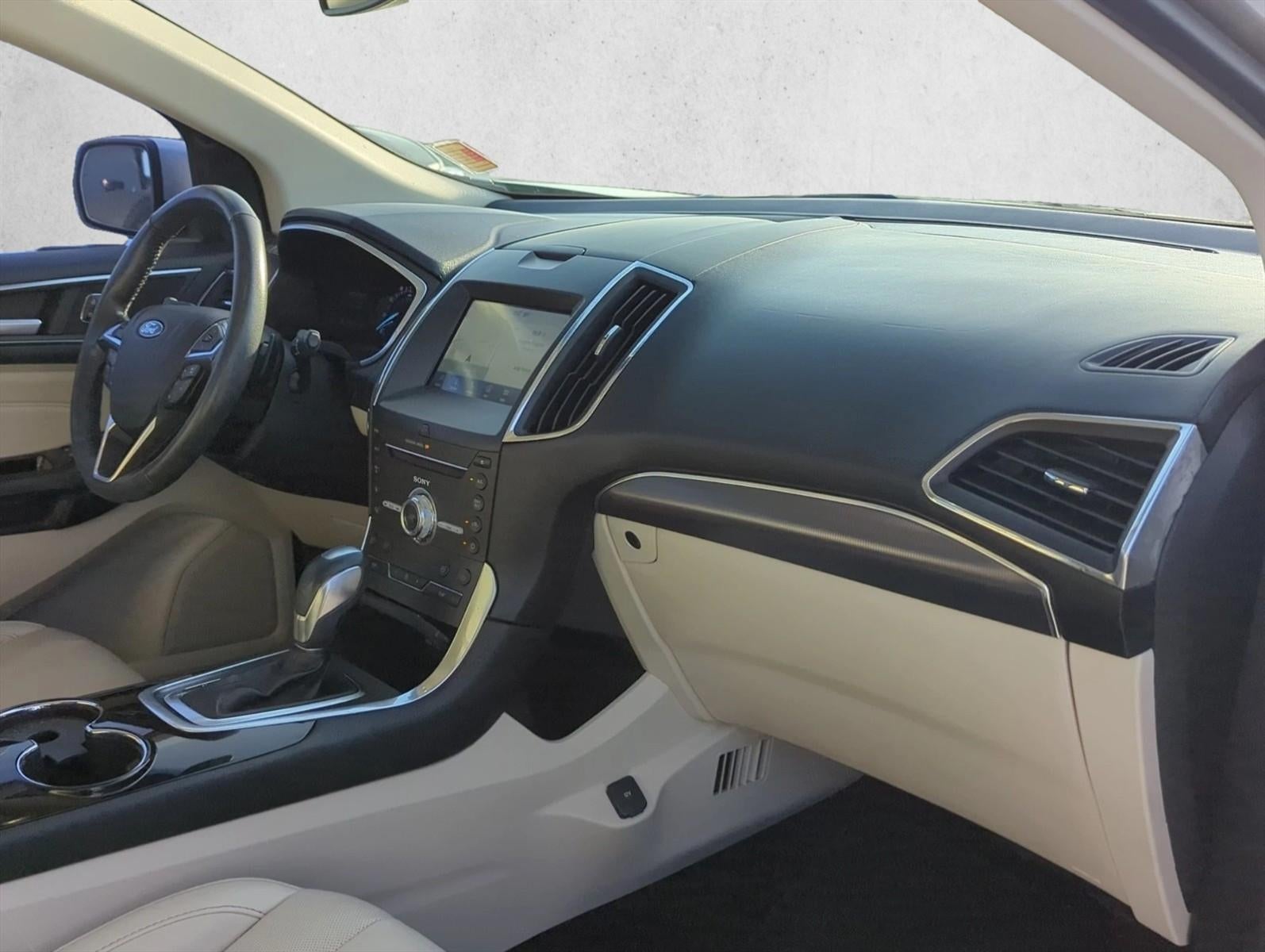 2017 Ford Edge Titanium FWD