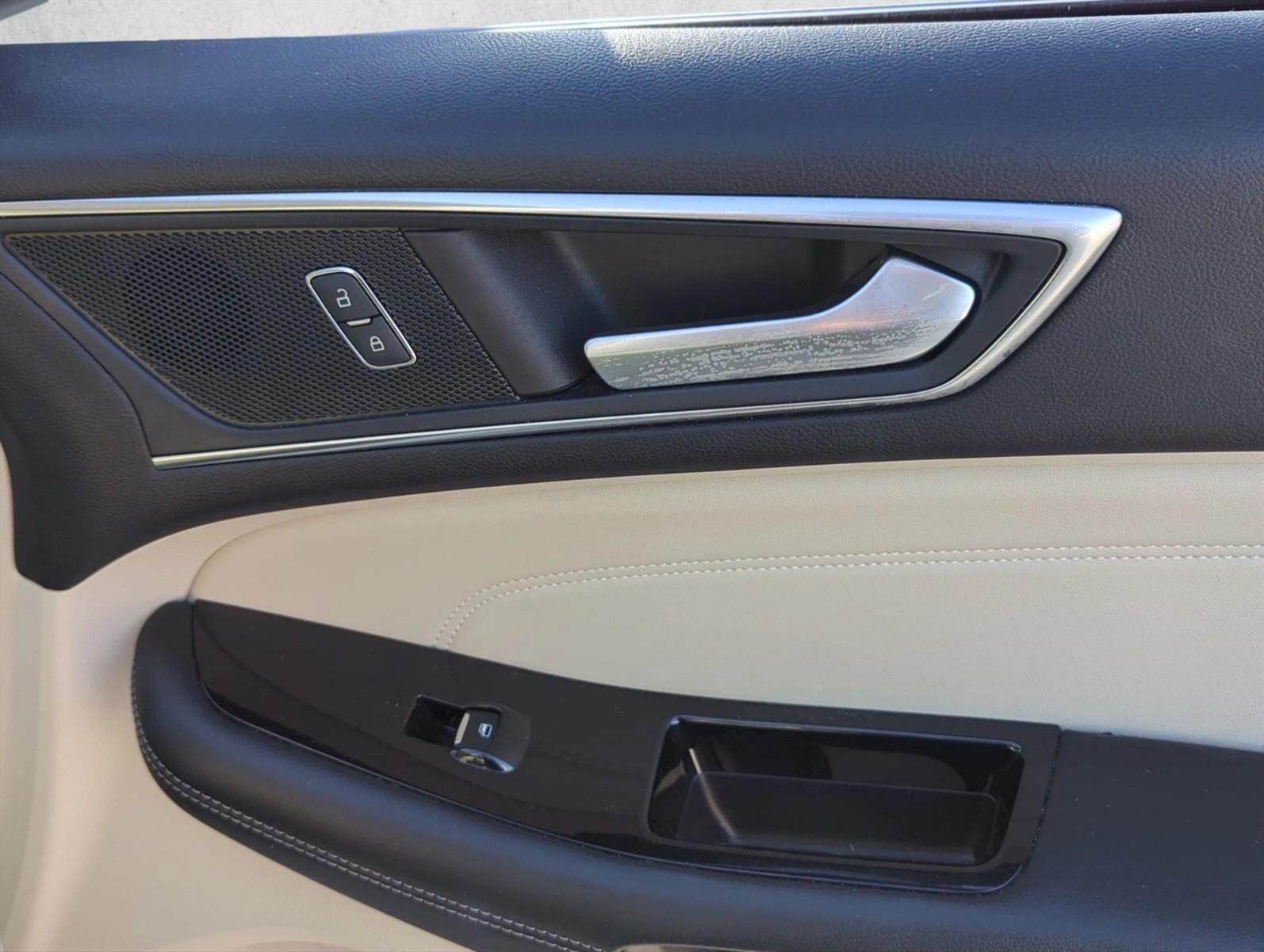 2017 Ford Edge Titanium FWD