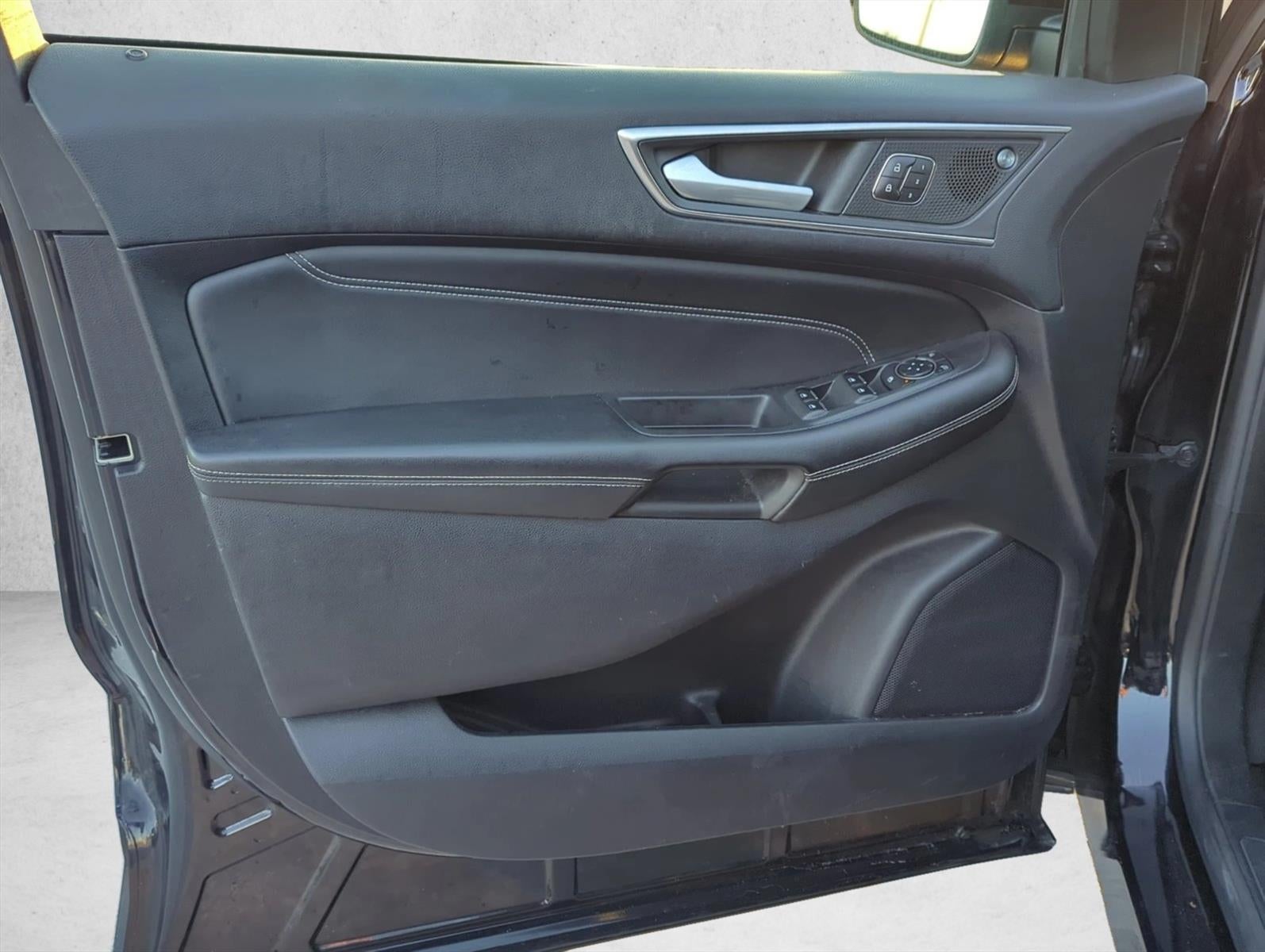 2022 Ford Edge Titanium AWD