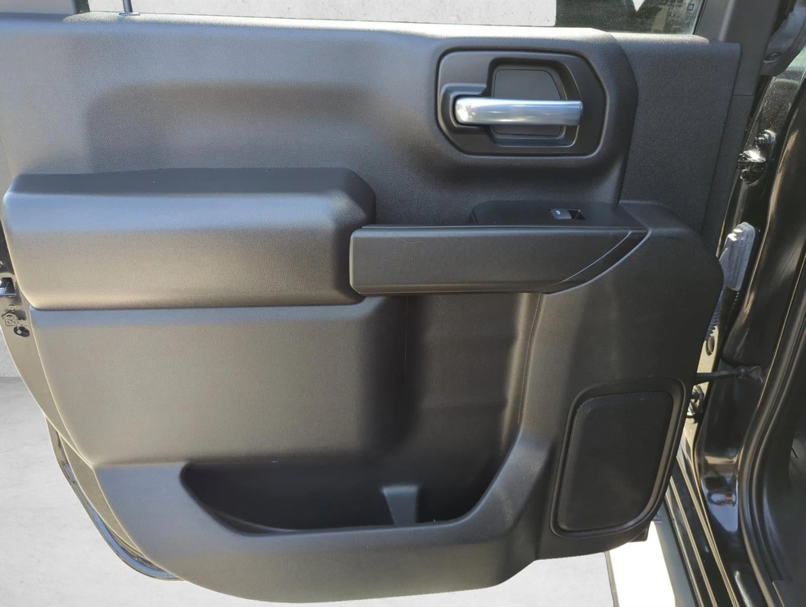 2024 Chevrolet Silverado 2500 HD Crew Cab Standard Box 4-Wheel Drive Custom