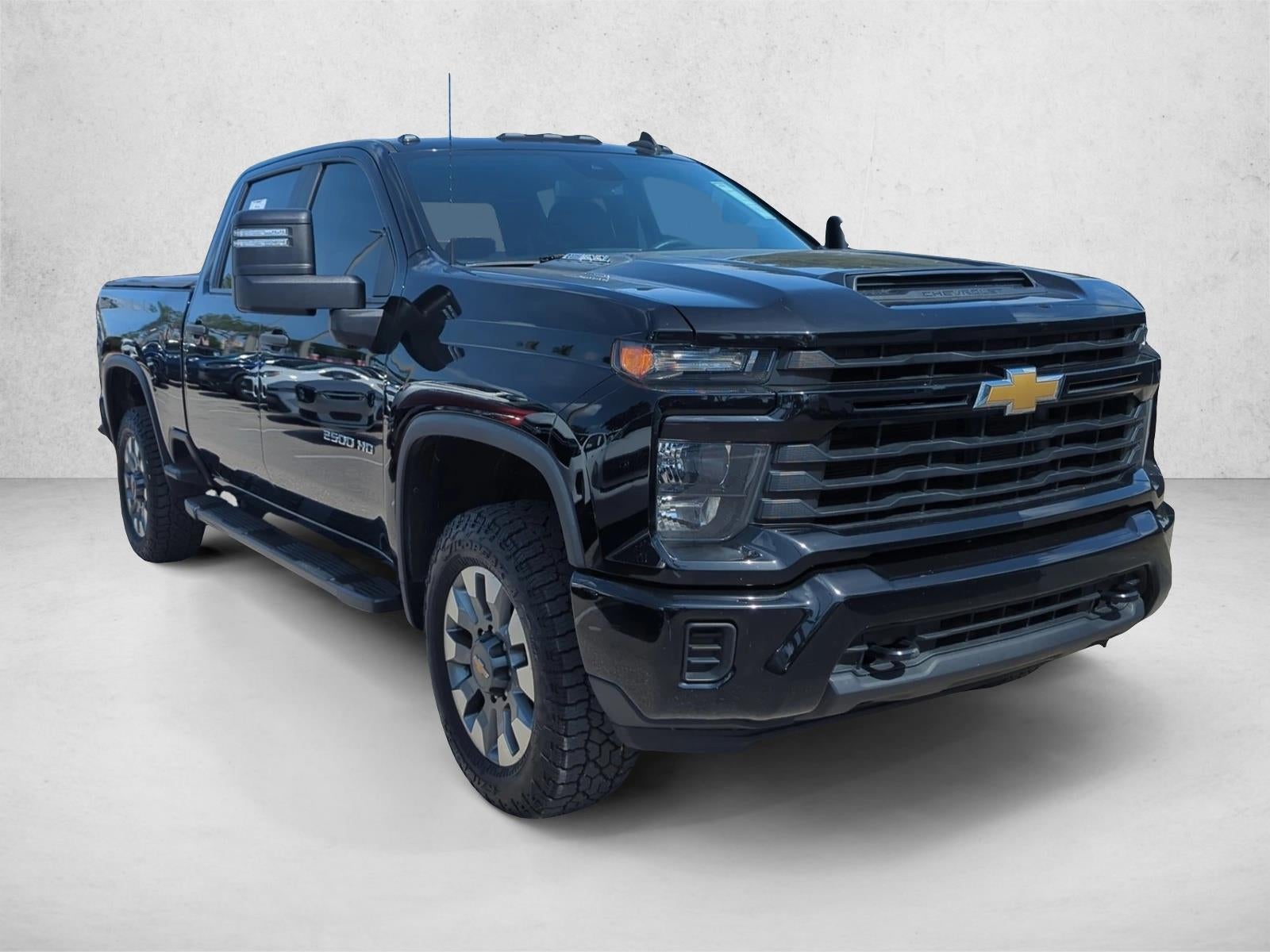 2024 Chevrolet Silverado 2500 HD Crew Cab Standard Box 4-Wheel Drive Custom