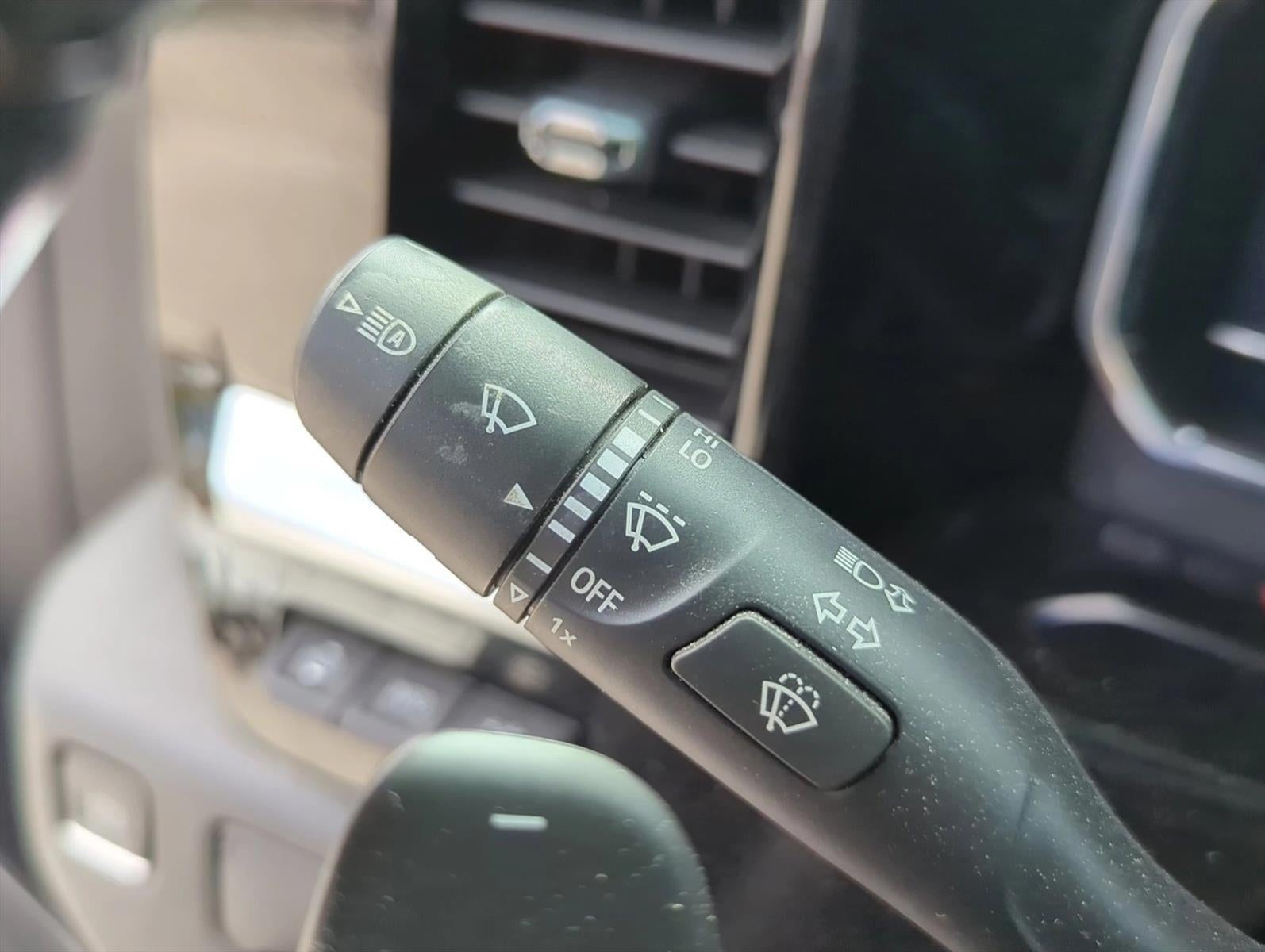 2022 Chevrolet Silverado 1500 Crew Cab Short Box 2-Wheel Drive LTZ