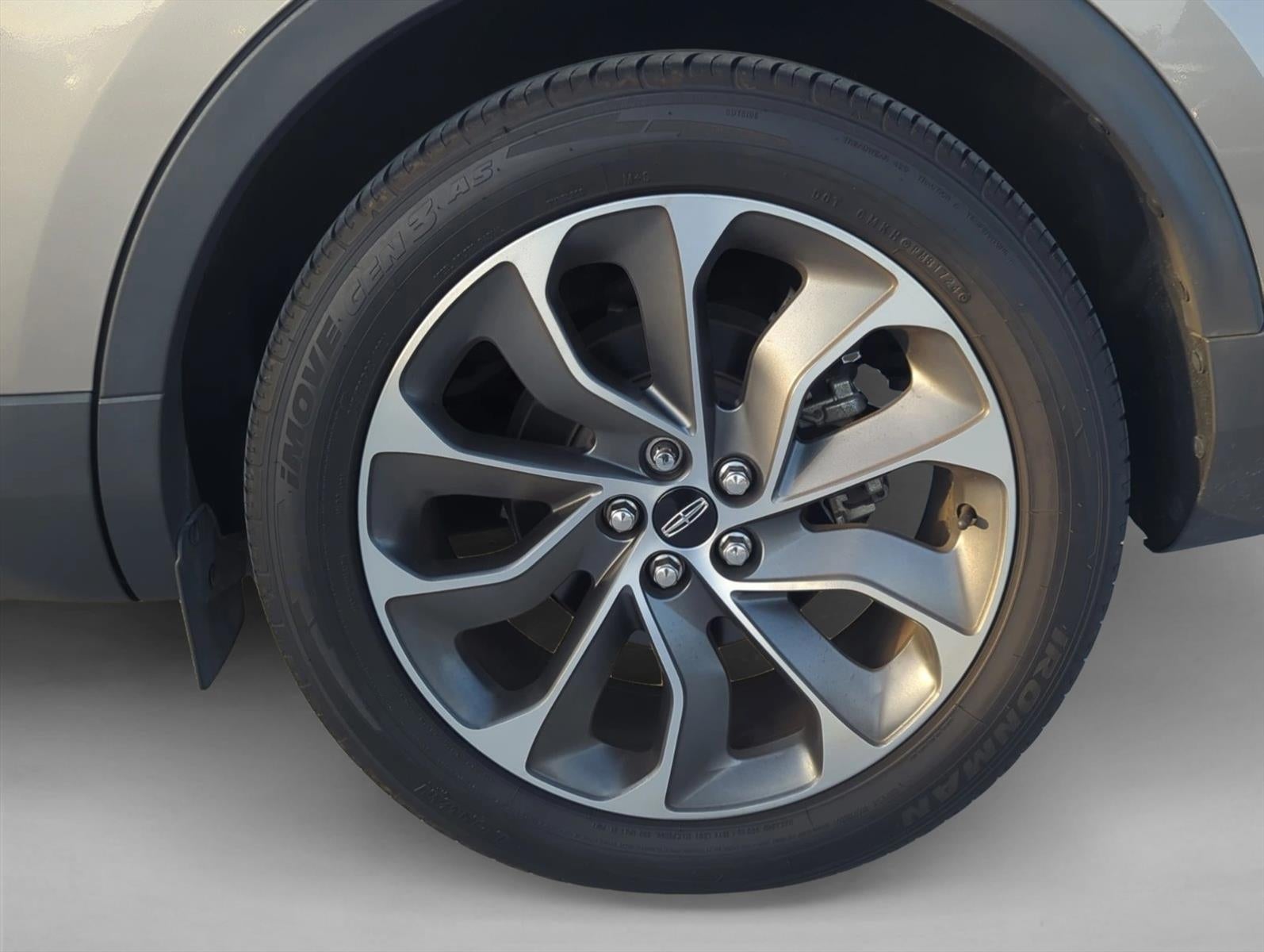 2021 Lincoln Nautilus Reserve FWD