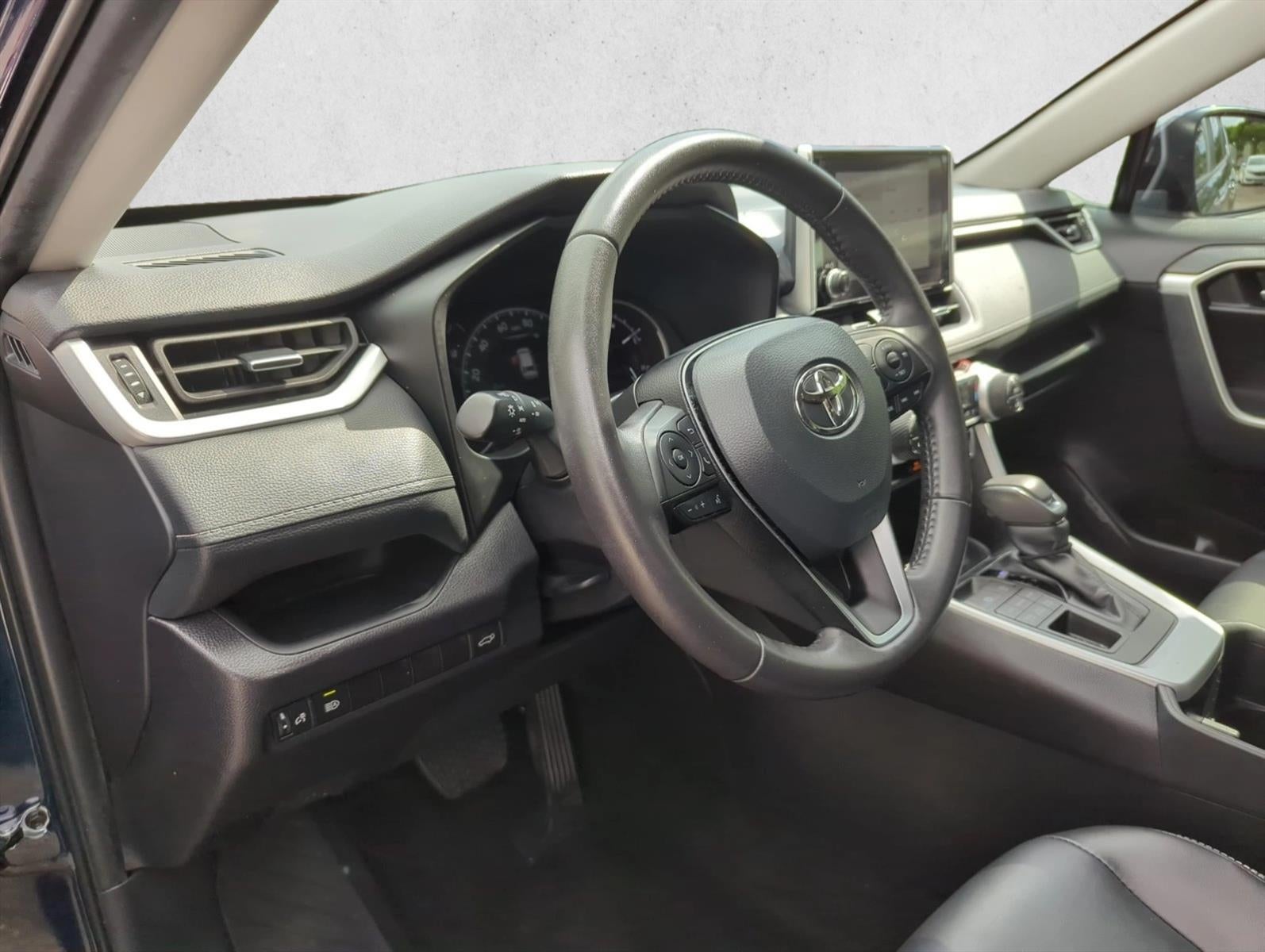 2025 Toyota RAV4 XLE Premium AWD (Natl)