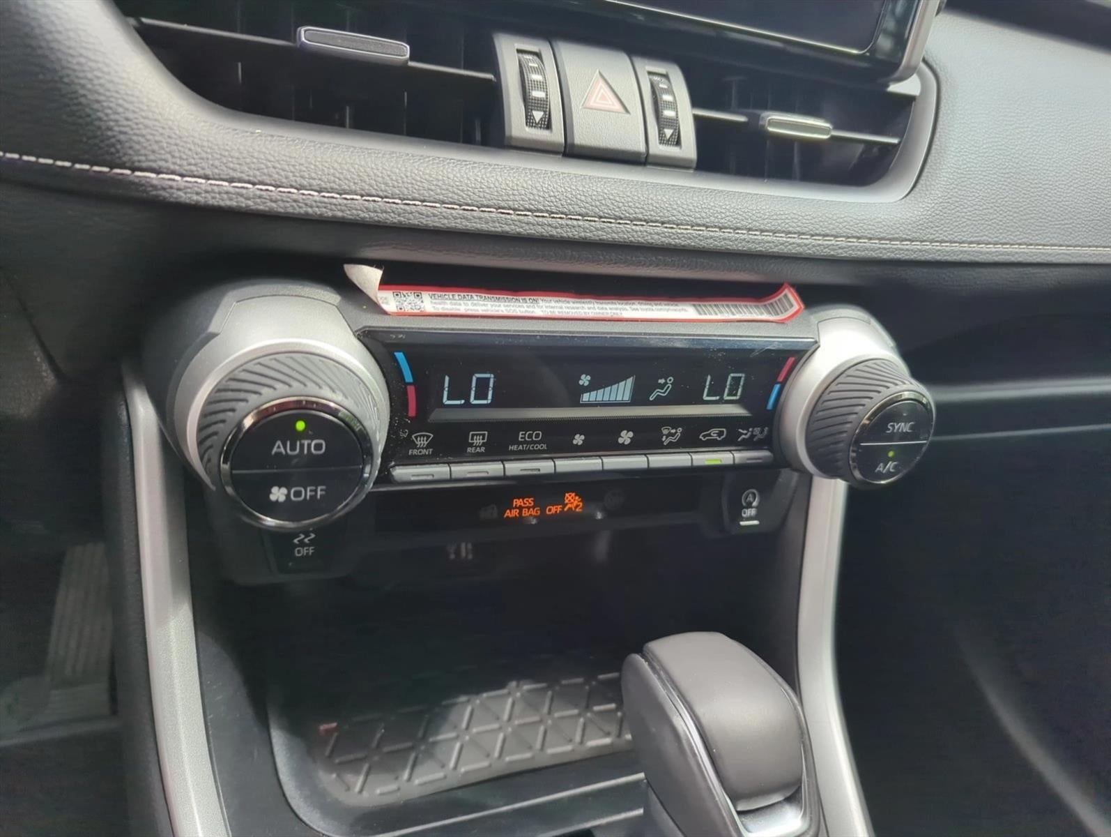 2025 Toyota RAV4 XLE Premium AWD (Natl)
