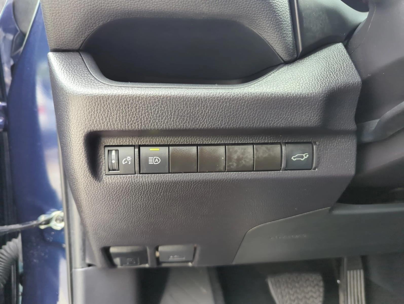 2025 Toyota RAV4 XLE Premium AWD (Natl)