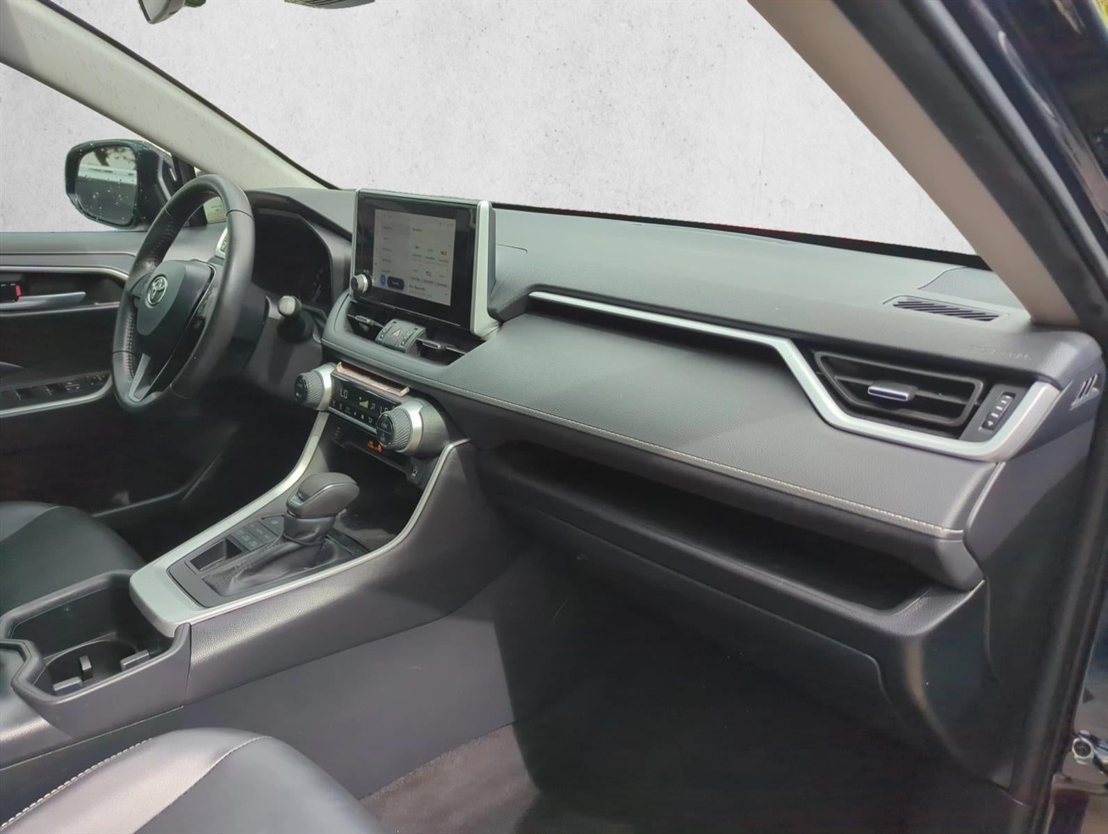2025 Toyota RAV4 XLE Premium AWD (Natl)
