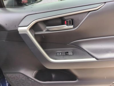 2025 Toyota RAV4 XLE Premium AWD (Natl)