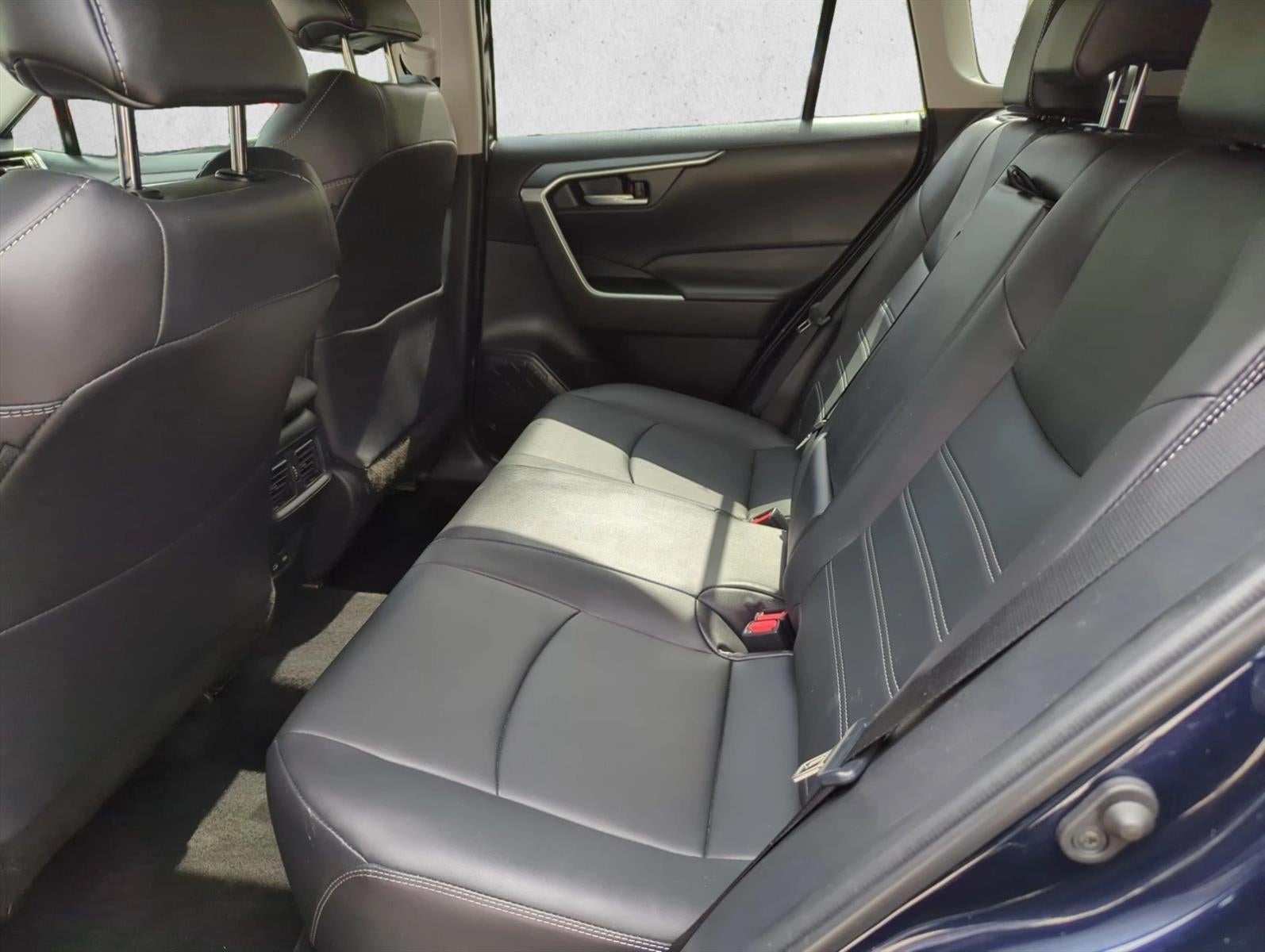 2025 Toyota RAV4 XLE Premium AWD (Natl)