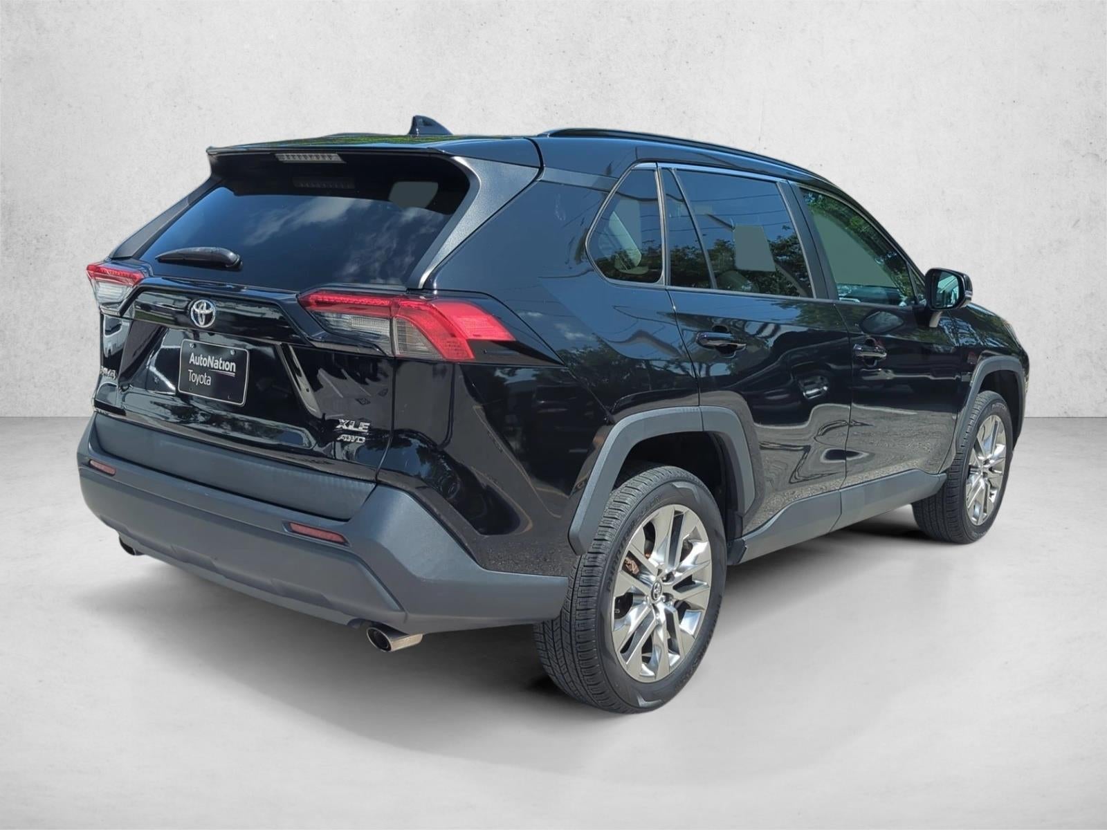 2020 Toyota RAV4 XLE Premium AWD (Natl)