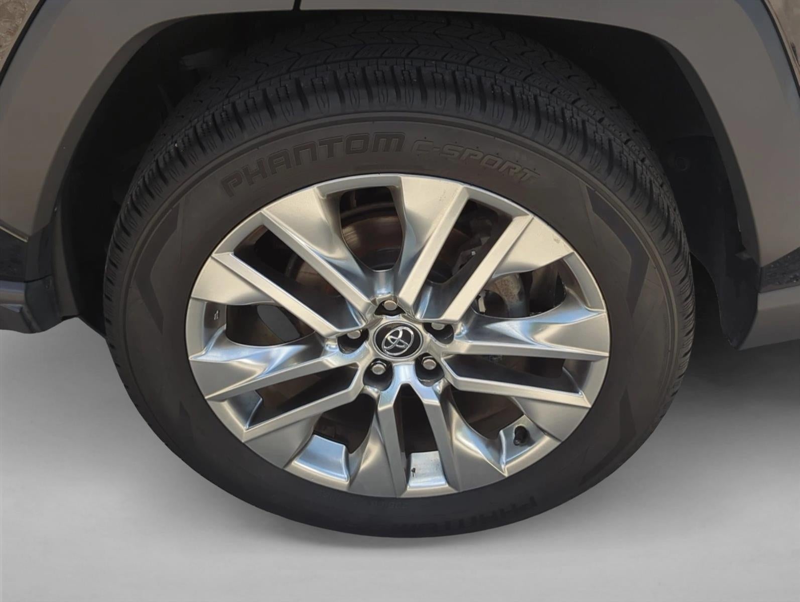 2020 Toyota RAV4 XLE Premium AWD (Natl)