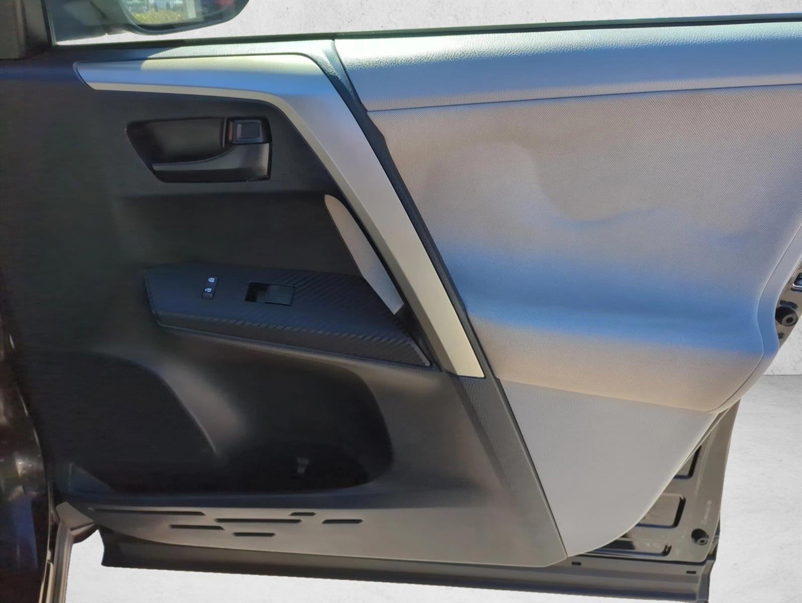 2013 Toyota RAV4 AWD 4dr LE (Natl)