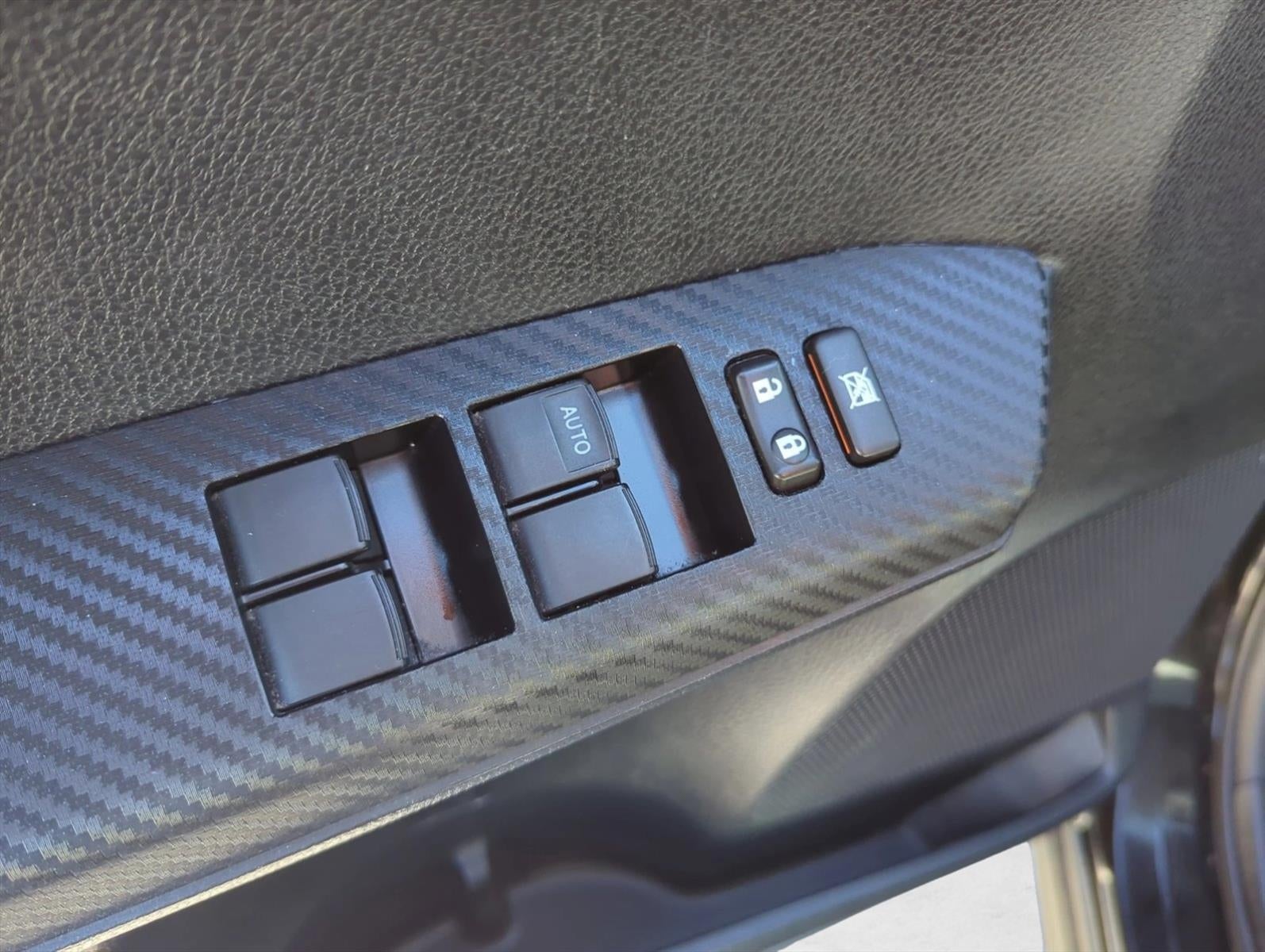 2013 Toyota RAV4 AWD 4dr LE (Natl)