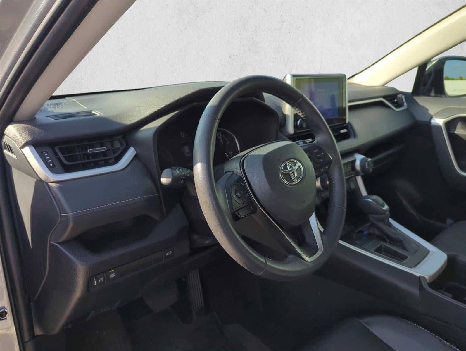 2023 Toyota RAV4 XLE Premium FWD (Natl)