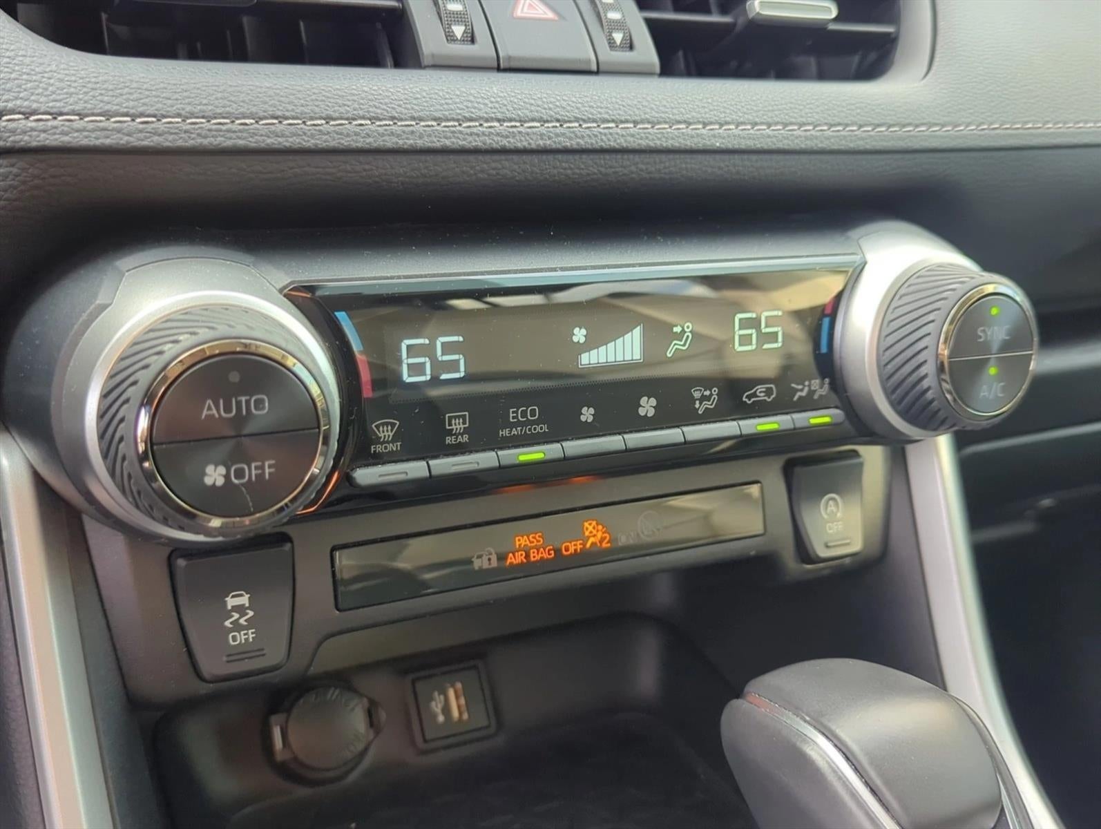 2024 Toyota RAV4 XLE Premium FWD (Natl)