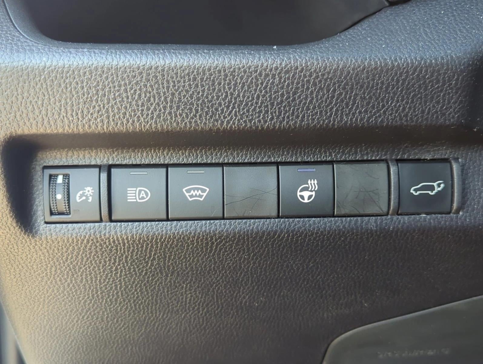 2025 Toyota RAV4 XLE Premium FWD (Natl)