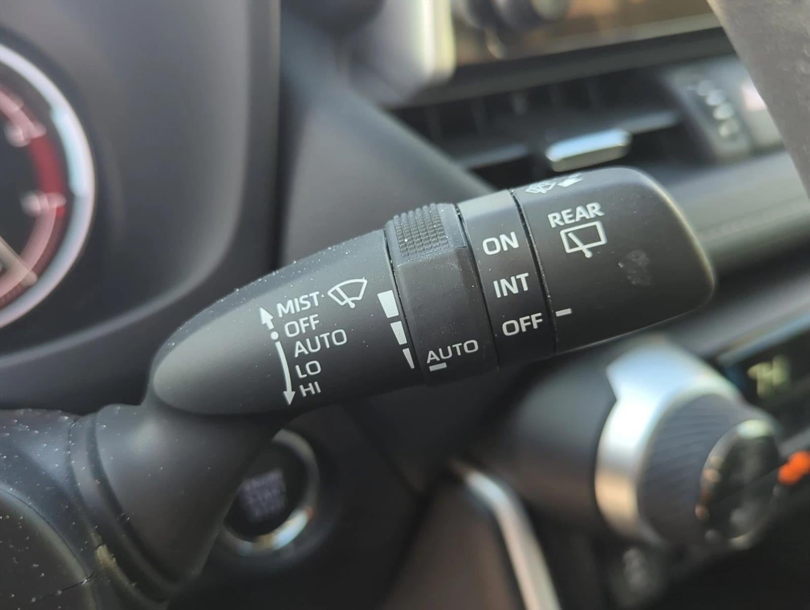 2025 Toyota RAV4 XLE Premium FWD (Natl)