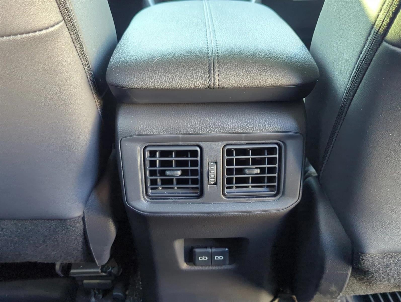 2025 Toyota RAV4 XLE Premium FWD (Natl)
