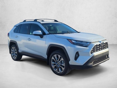 2025 Toyota RAV4 XLE Premium FWD (Natl)