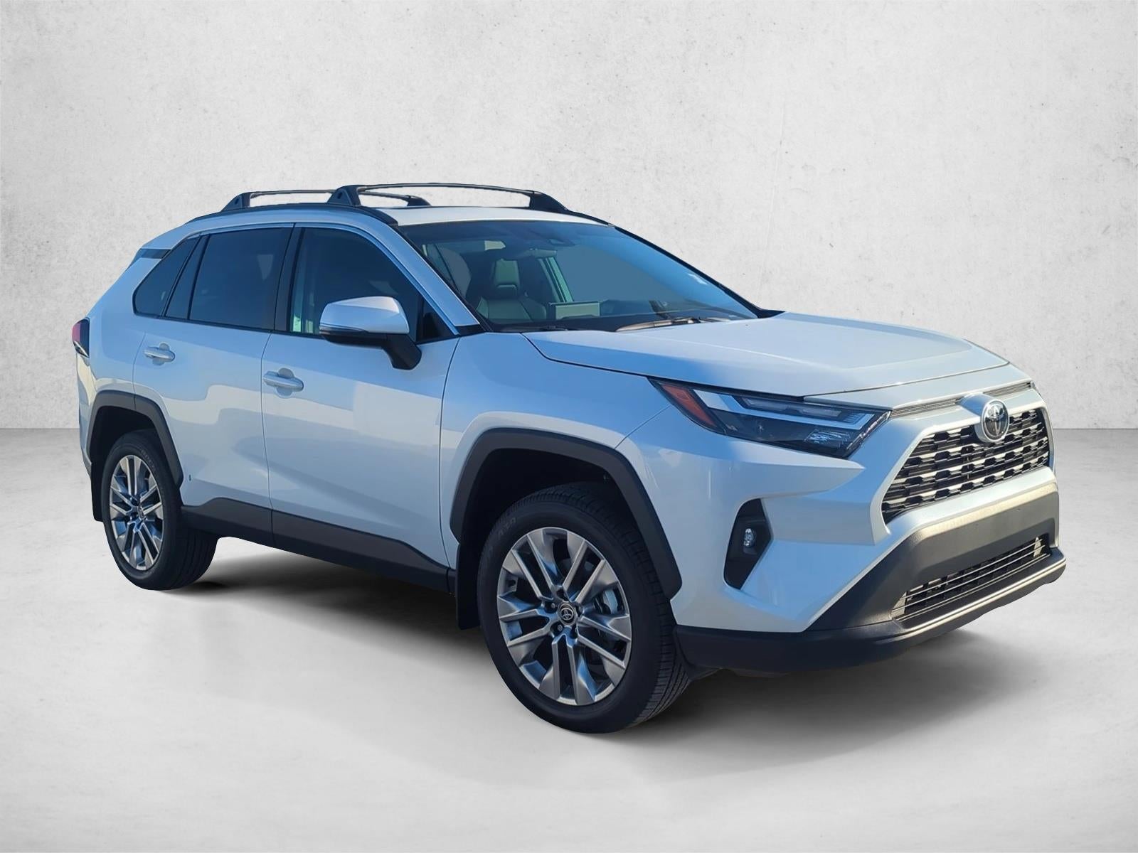 2025 Toyota RAV4 XLE Premium FWD (Natl)
