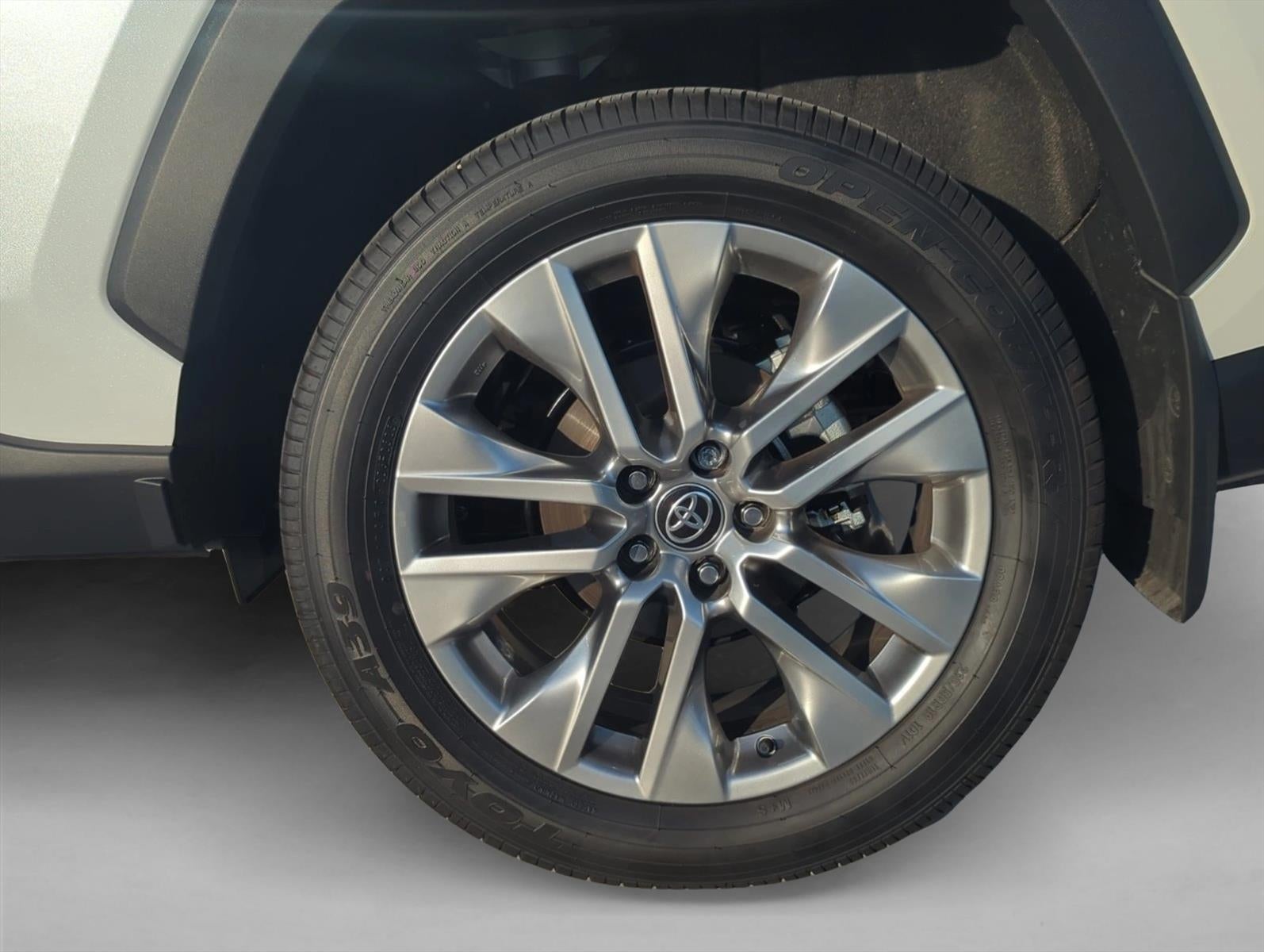 2025 Toyota RAV4 XLE Premium FWD (Natl)