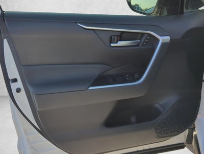 2025 Toyota RAV4 XLE Premium FWD (Natl)