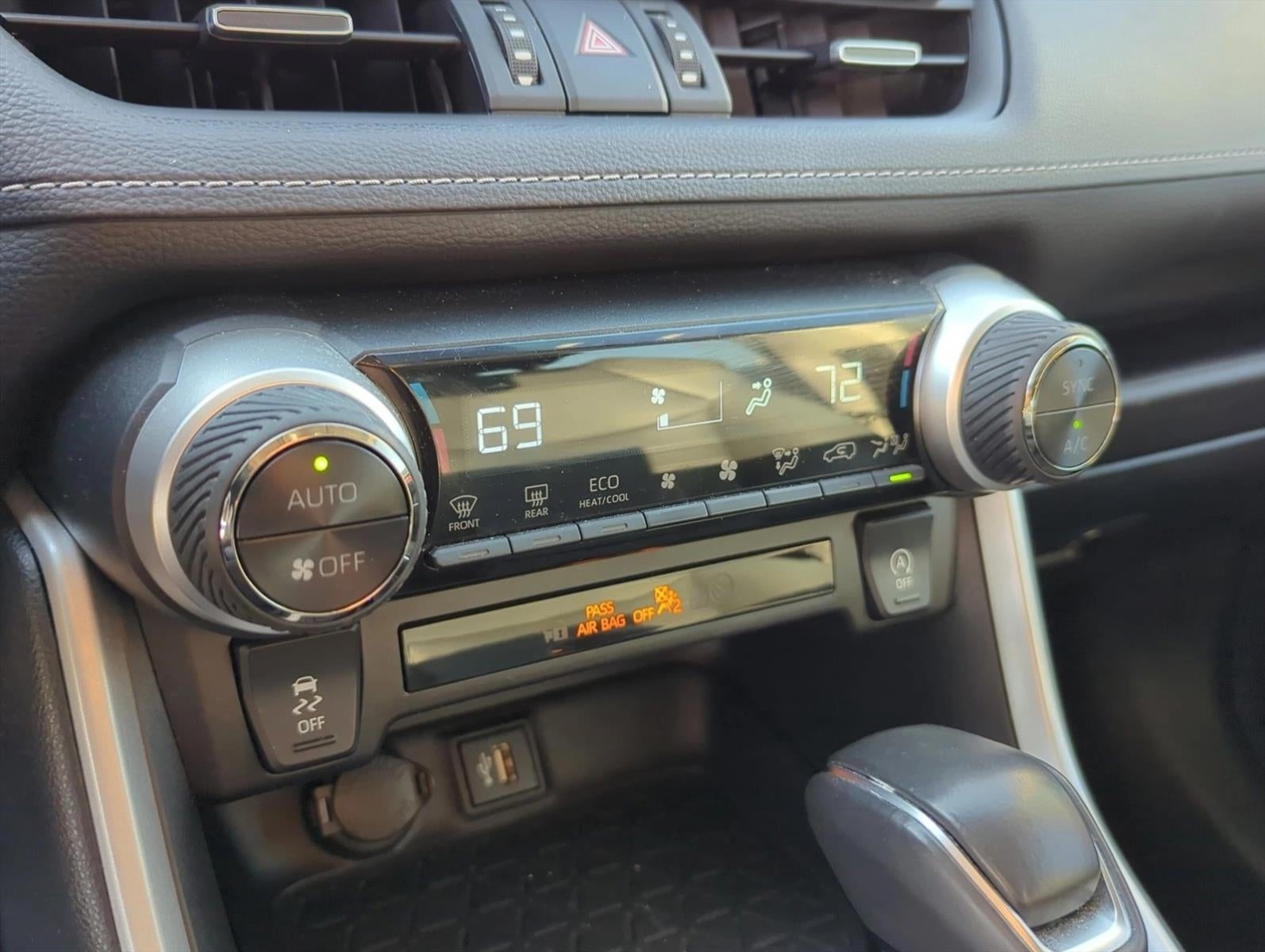 2024 Toyota RAV4 XLE Premium FWD (Natl)