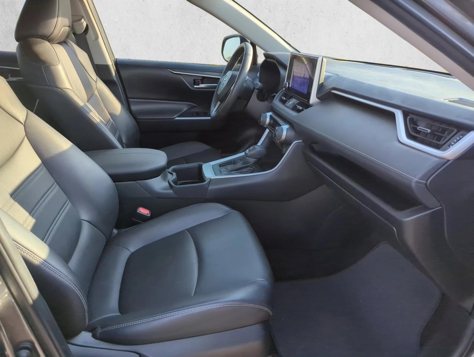 2024 Toyota RAV4 XLE Premium FWD (Natl)