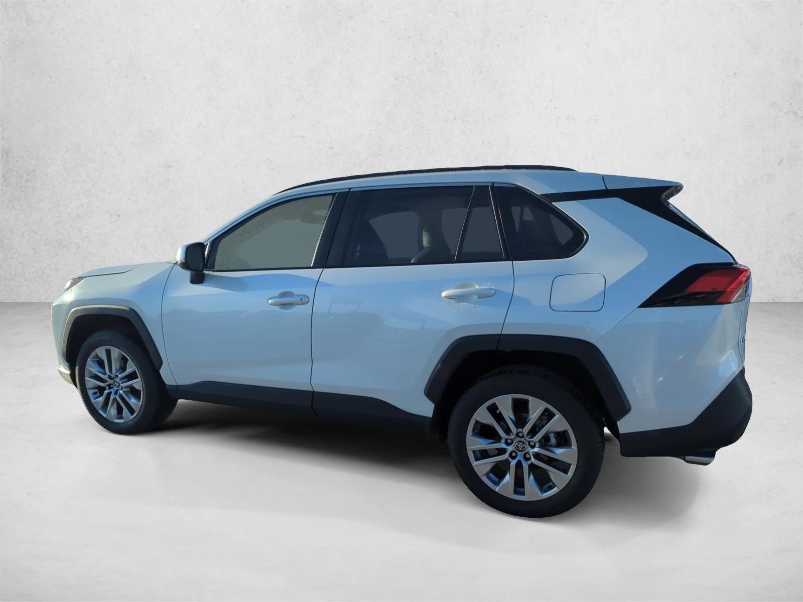 2025 Toyota RAV4 XLE Premium FWD (Natl)