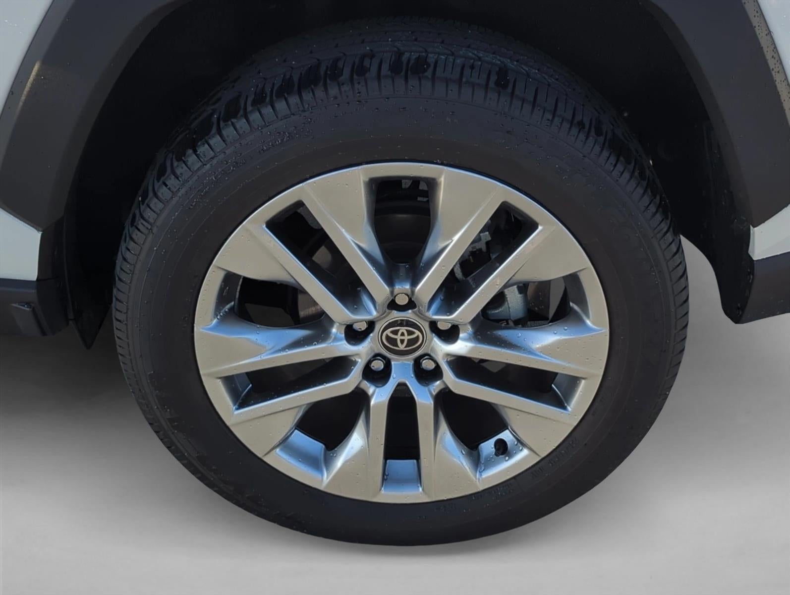 2025 Toyota RAV4 XLE Premium FWD (Natl)