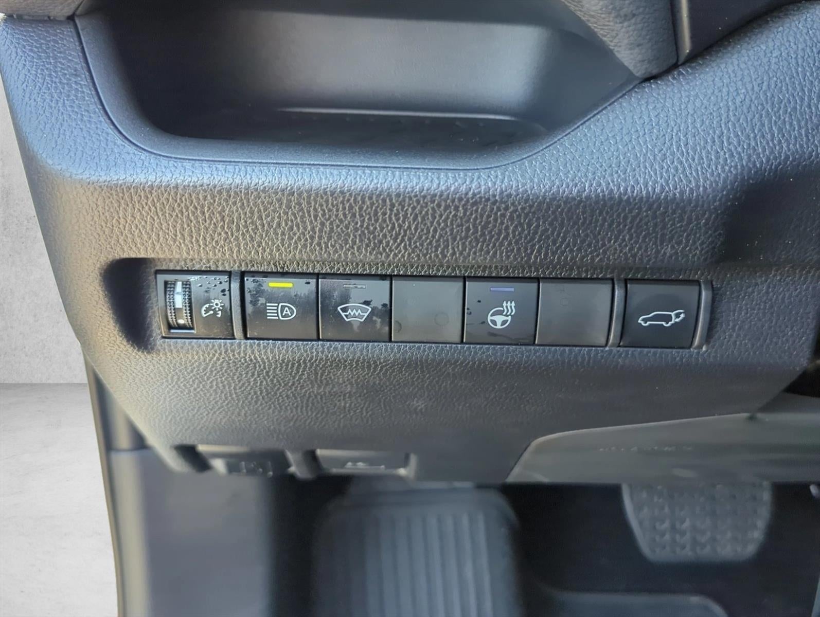 2025 Toyota RAV4 XLE Premium FWD (Natl)
