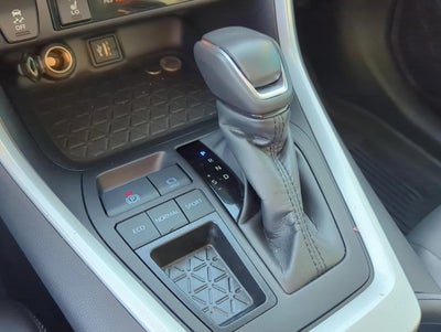 2025 Toyota RAV4 XLE Premium FWD (Natl)