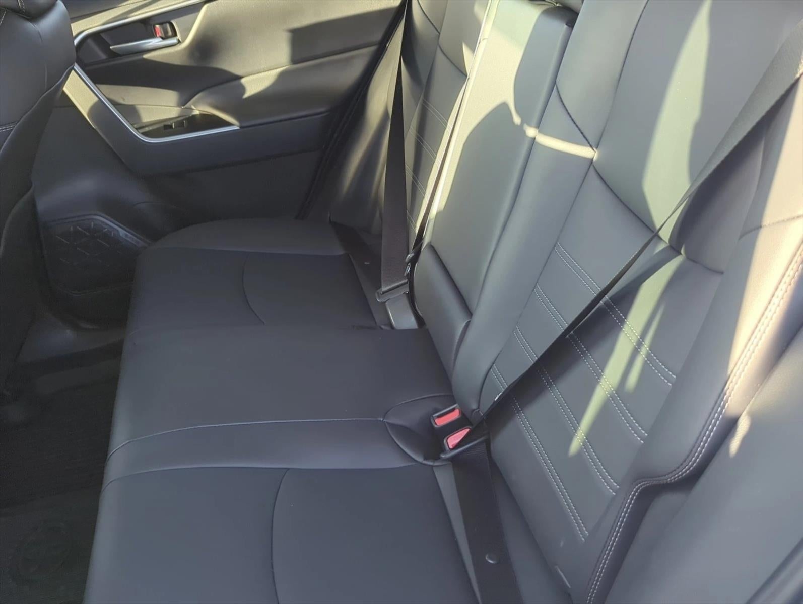 2025 Toyota RAV4 XLE Premium FWD (Natl)