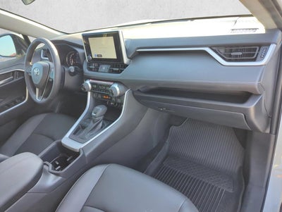 2025 Toyota RAV4 XLE Premium FWD (Natl)