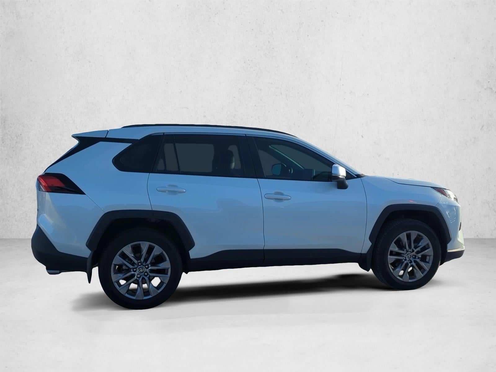 2025 Toyota RAV4 XLE Premium FWD (Natl)