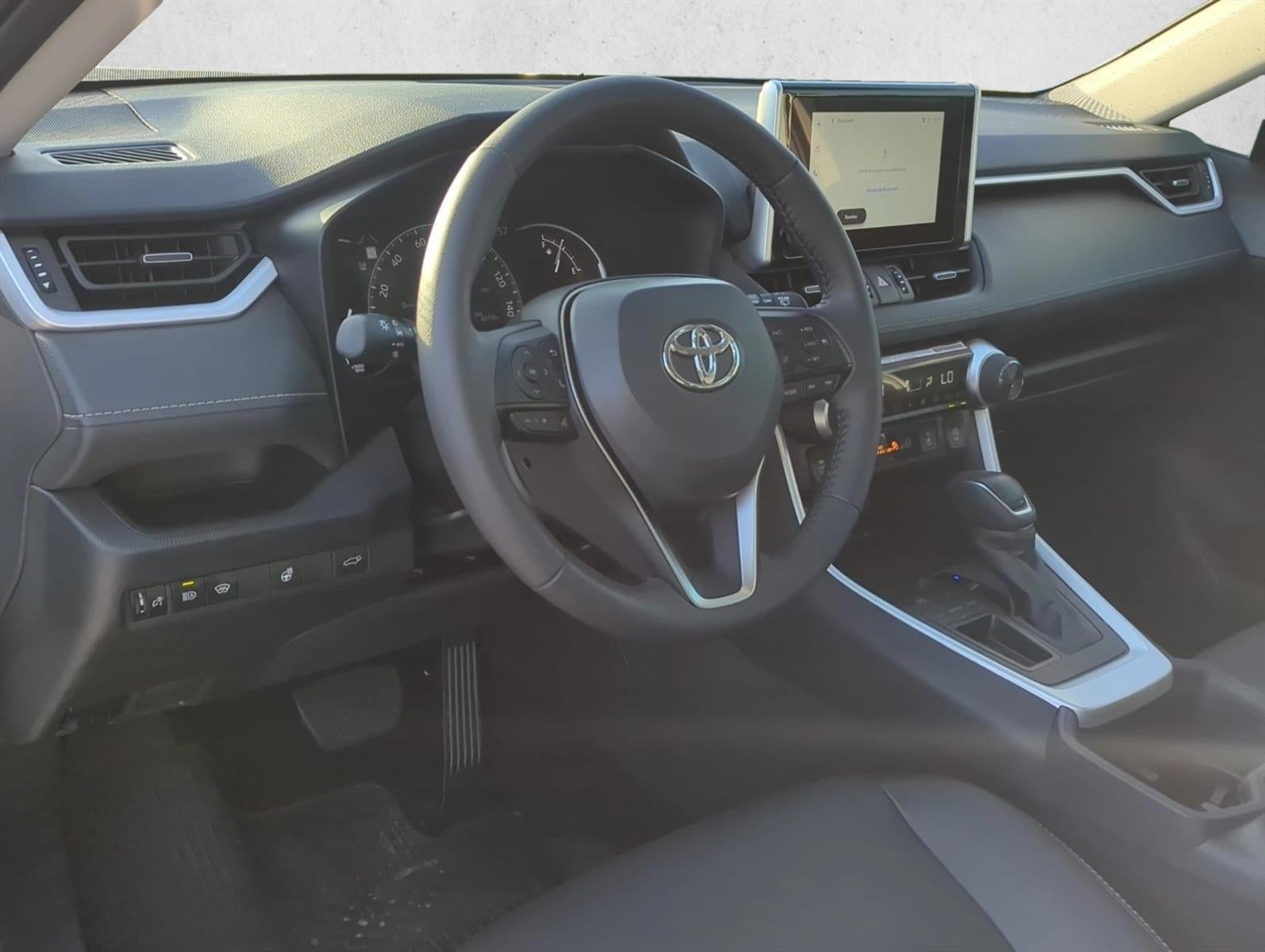 2025 Toyota RAV4 XLE Premium FWD (Natl)