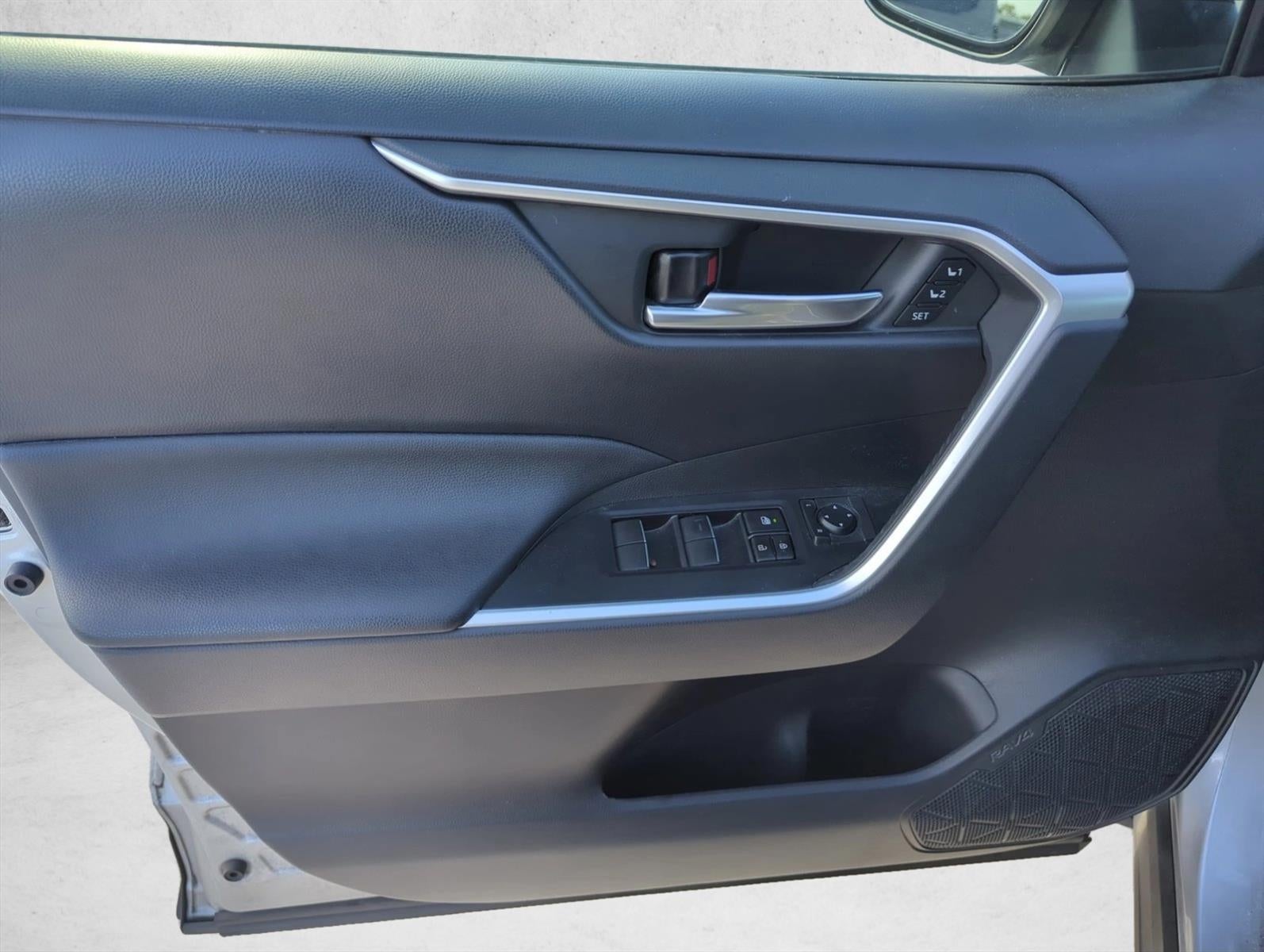 2019 Toyota RAV4 XLE Premium FWD (Natl)