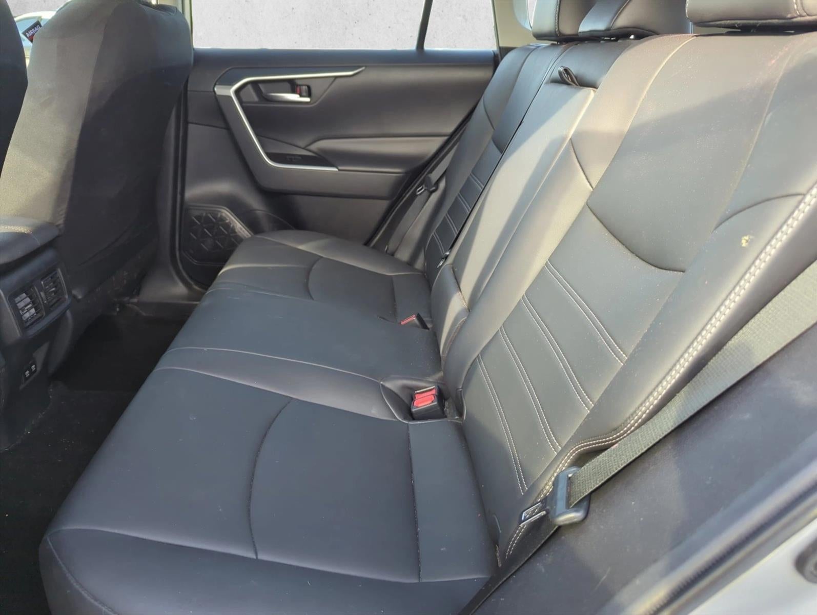 2019 Toyota RAV4 XLE Premium FWD (Natl)