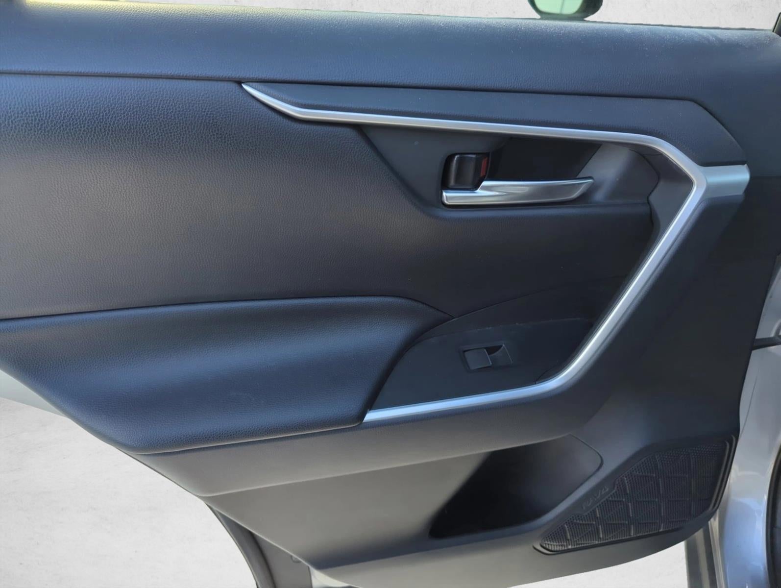 2019 Toyota RAV4 XLE Premium FWD (Natl)