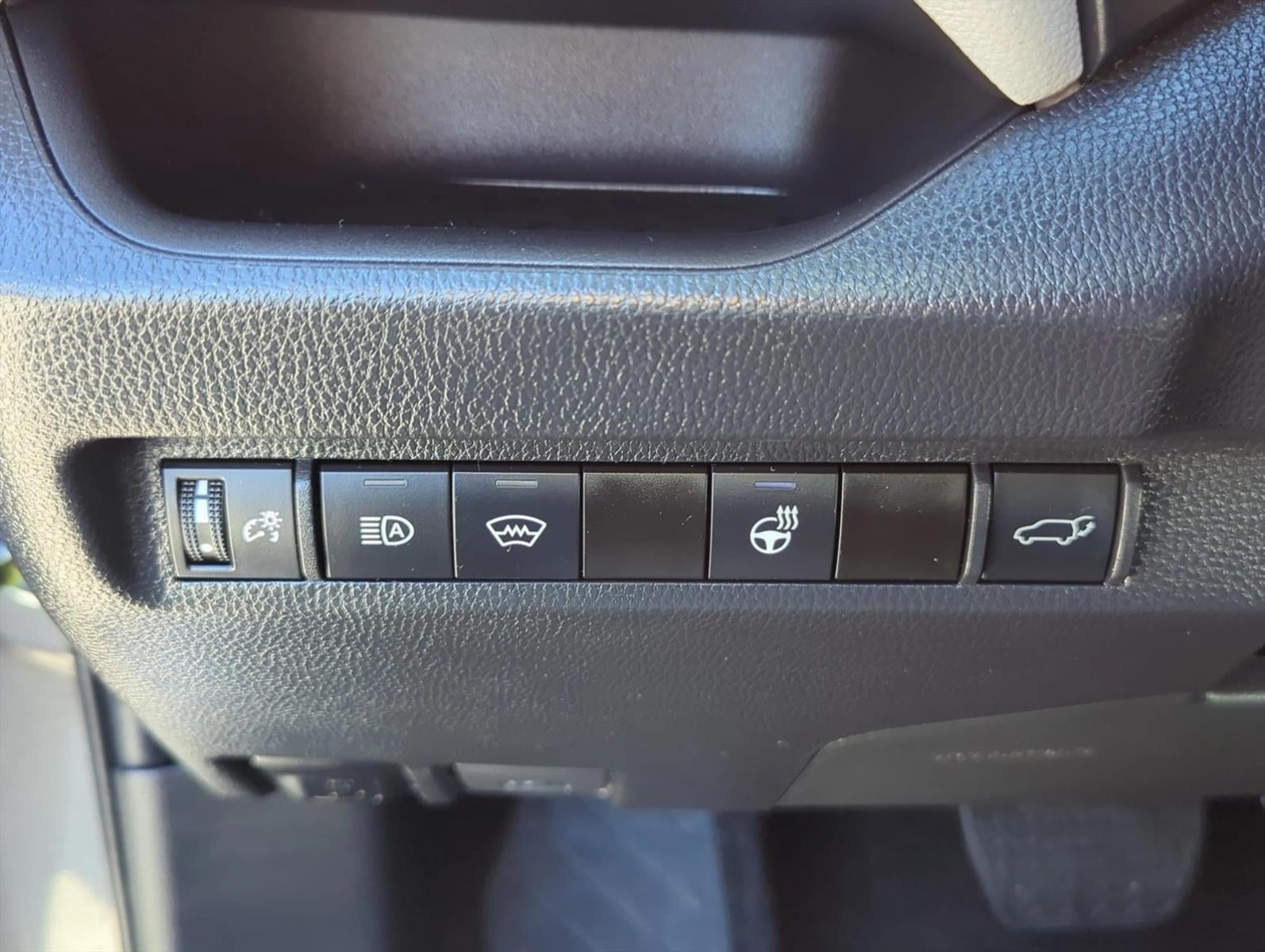 2024 Toyota RAV4 XLE Premium FWD (Natl)