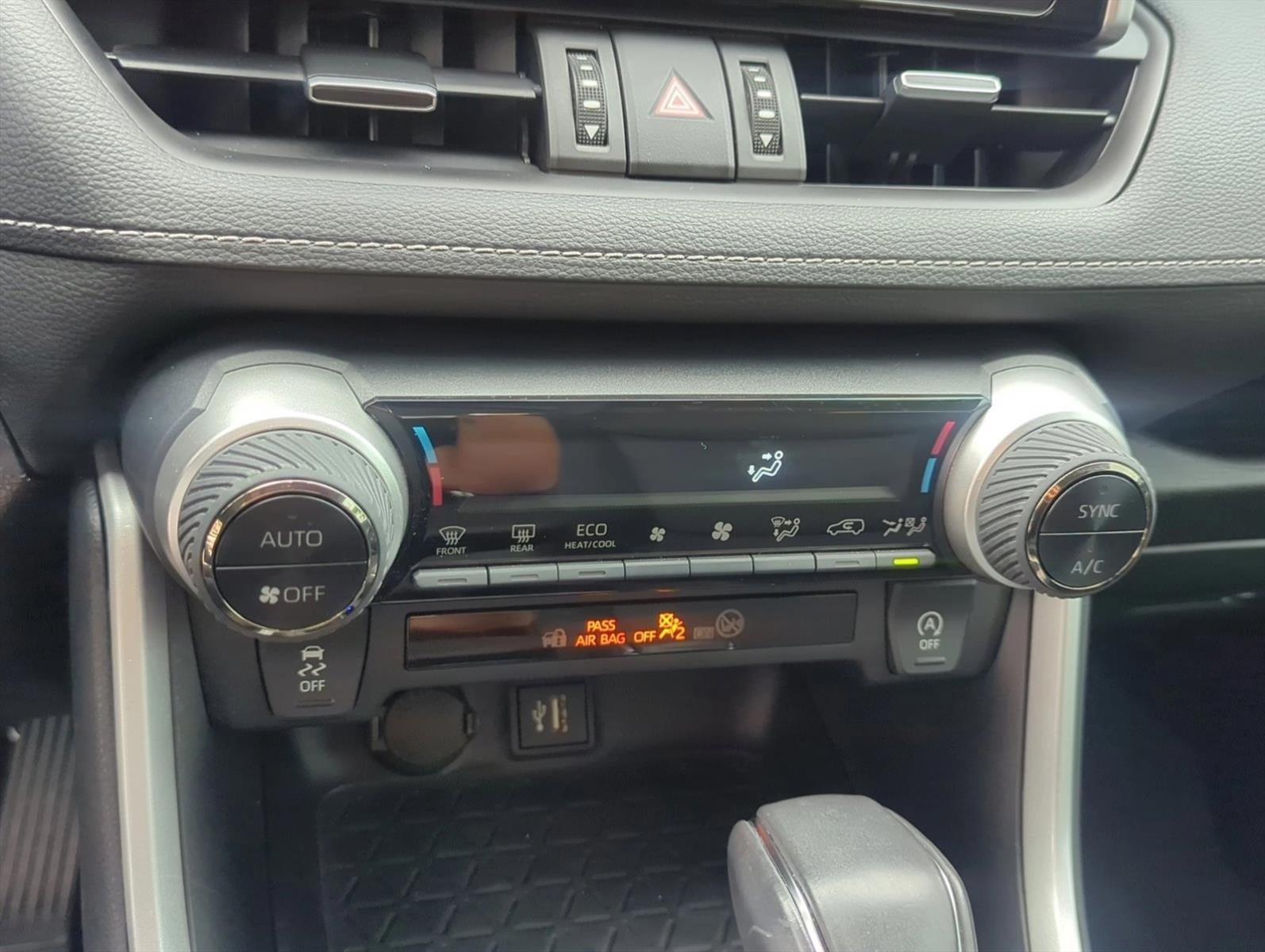 2023 Toyota RAV4 XLE Premium FWD (Natl)